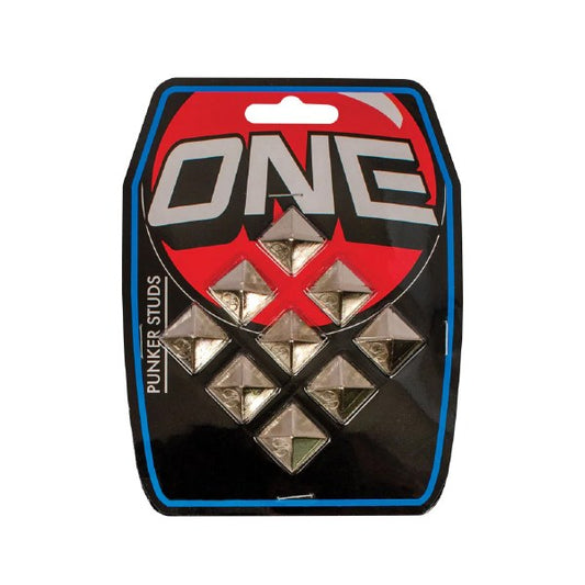 Punker Studs W23